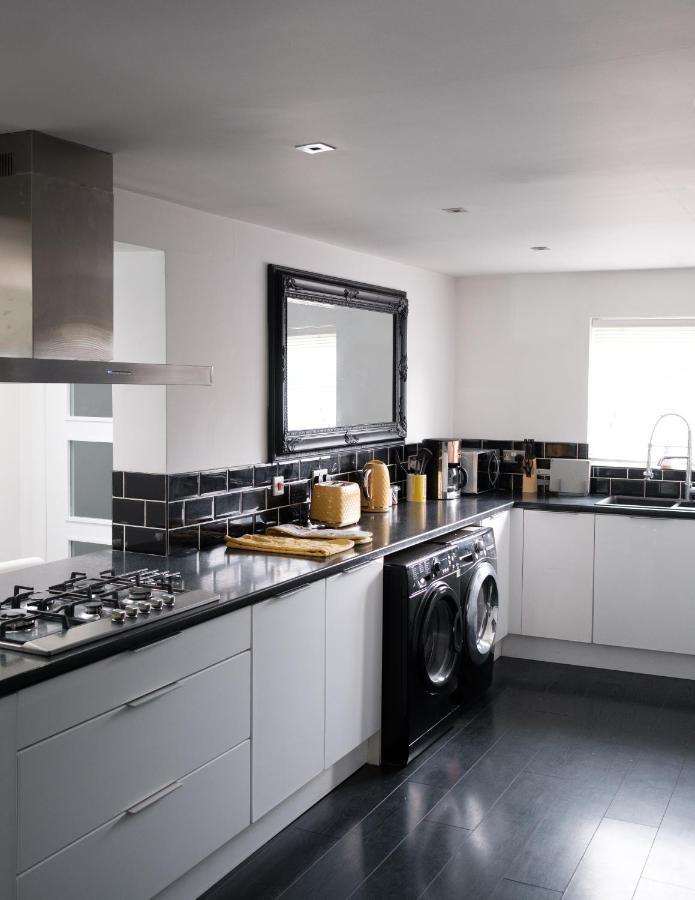 Gorgeous 3 Bedroom Victorian Townhouse Lisburn Ngoại thất bức ảnh