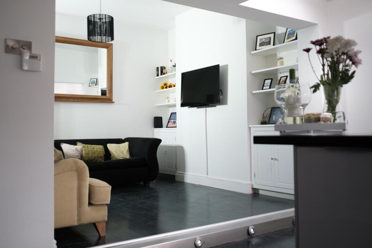 Gorgeous 3 Bedroom Victorian Townhouse Lisburn Ngoại thất bức ảnh